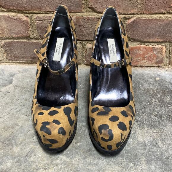 Simply Vera Wang Cheetah Platform Stilettos Size 8 - Picture 2 of 9
